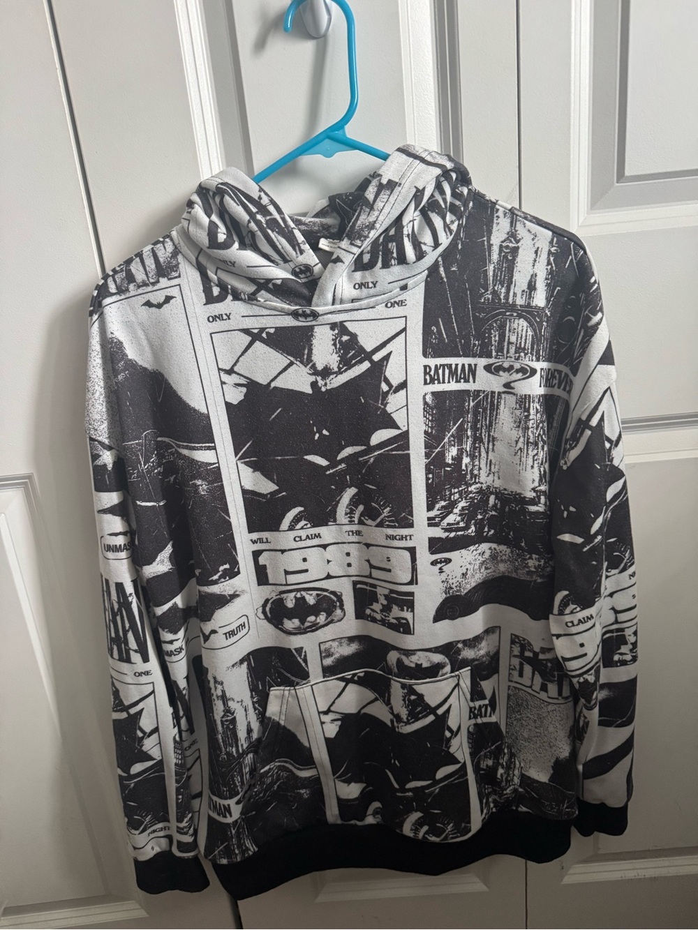 🌟 4 for $20 Sale!!
Batman garment label